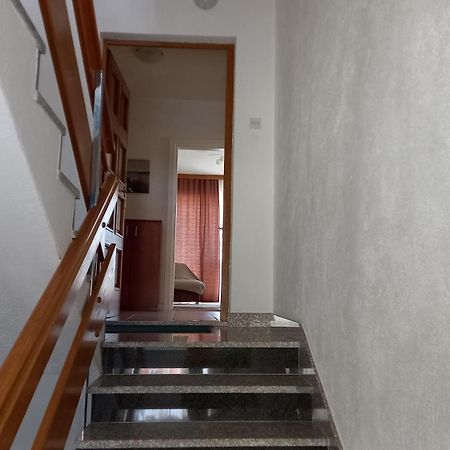 Bugenvilija Duće Exteriér fotografie