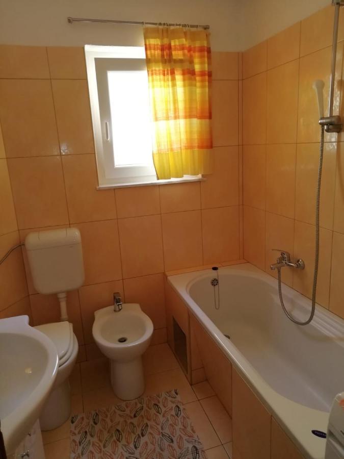Bugenvilija Duće Exteriér fotografie